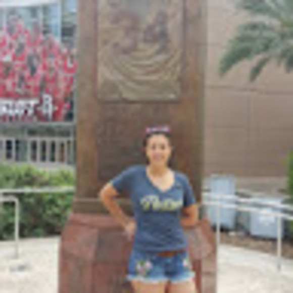 Meet your Posher, Alicia - Picture 1 of 1